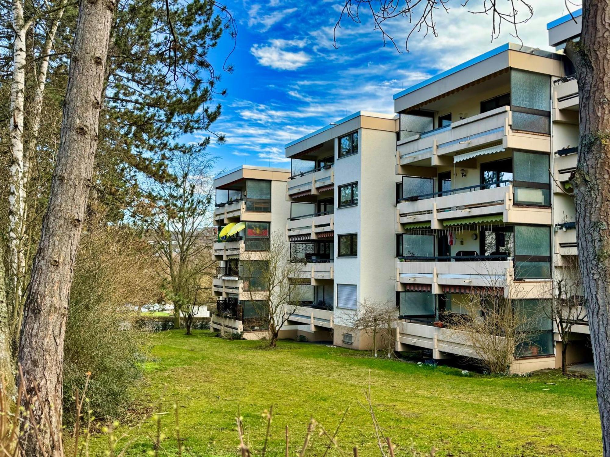 3 Zimmer Apartment, 90 Qm, Ruhig Und Zentrumsnah, Max 6 Pers, 15 Qm Balkon , Private Garage, Internet 1000 Mbit Sindelfingen Luaran gambar